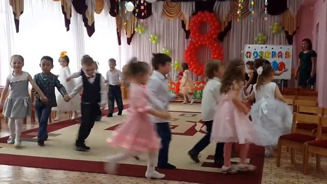 Д/с 109, Семицветик, утренник 8 марта, парный танец смотреть онлайн
