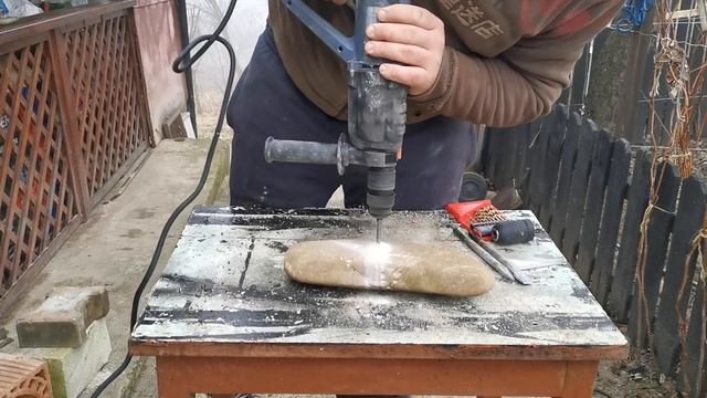 Ciocanul rotopercutor Dexter Power 1100 w, cat de bine se descurca ? смотреть онлайн