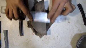 вода. Роль воды в заточке ножа, зачем замачивают брусок перед заточкой. мокрый брусок и острый нож