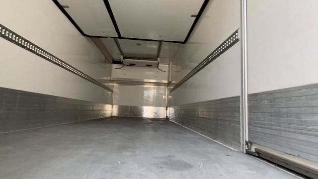 Renault T 470 6x2 E6 / 2019 / Refrigerator 19 EPAL Lacapitaine / Bitemperatura смотреть онлайн