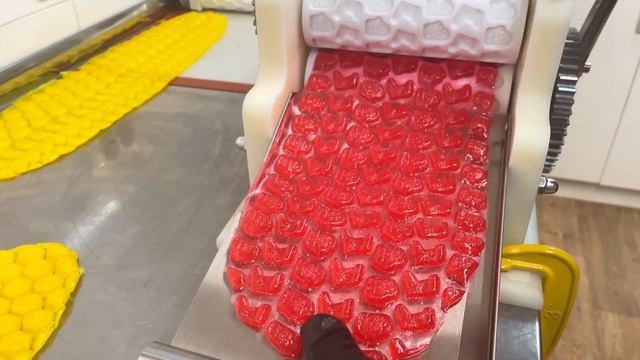 МАШИНА МОНПАНСЬЕ. НОВОГОДНИЙ АССОРТИМЕНТ РОЛИКОВ / DROP ROLLER MACHINE. CHRISTMAS CANDY смотреть онлайн