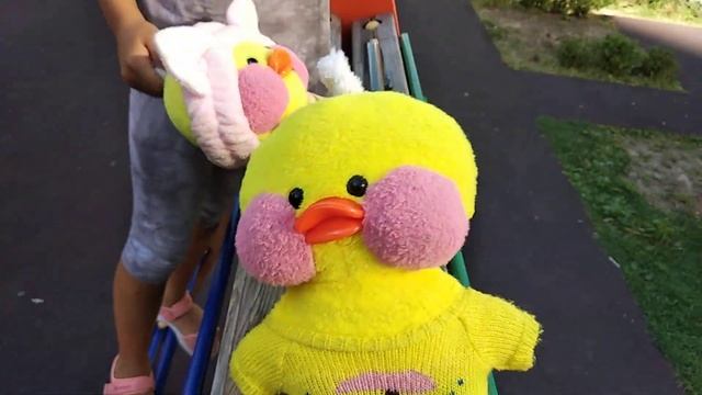 уточки гуляют. приехала Эми! ? смотреть онлайн