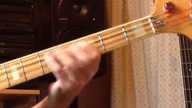 Level 42 -  Mark King - Bass lesson - Pursuit Of Accidents 2/4