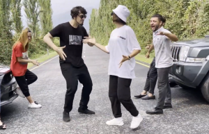 Кайфовая Узбагойся Лезгинка 2023 Девушки Танцуют Классно Супер Чеченская Uzbagoisya ALISHKA