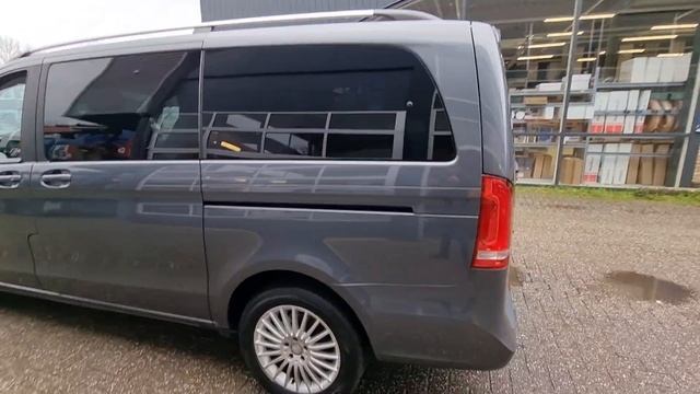 MERCEDES V220 D DOUBLE CAB 5 SEATS AUTOMATIC смотреть онлайн