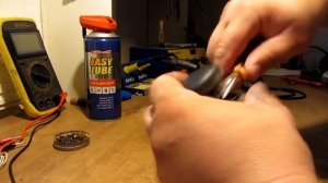 как убрать волосы из колесиков кресла