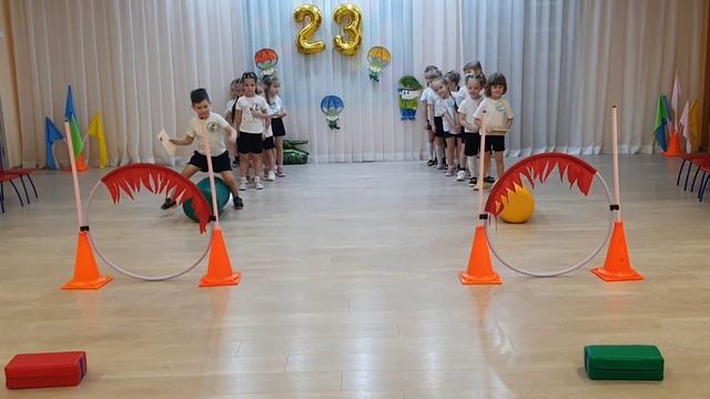 Физкультурный праздник посвящённый Дню защитника Отечества. группы "Светлячок" и "Почемучки " смотреть онлайн