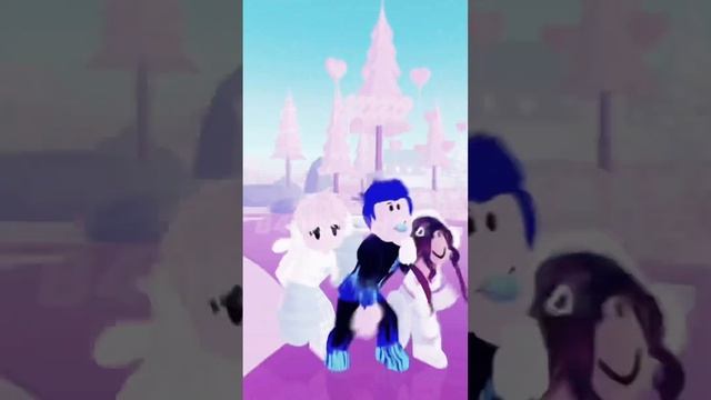 Banana Shake || w/ @bbluez and @liana_.. ||roblox edit смотреть онлайн