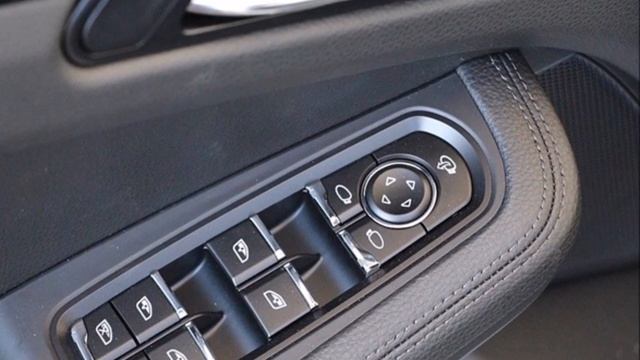 NEW 2019 Porsche Macan 4D Sport Utility 2.0L I4 Turbocharged 7-Speed Porsche Dop 2224. смотреть онлайн