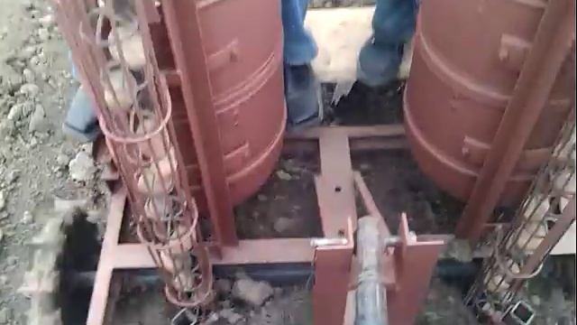 Посадка картофеля самодельной двухрядной сажалкой смотреть онлайн