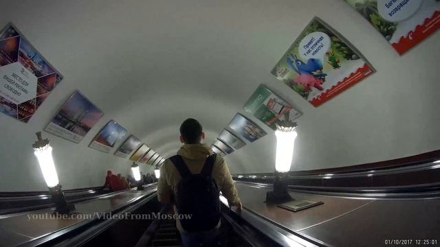 Вход на станцию метро Комсомольская кольцевой линии // 01.10.2017 смотреть онлайн