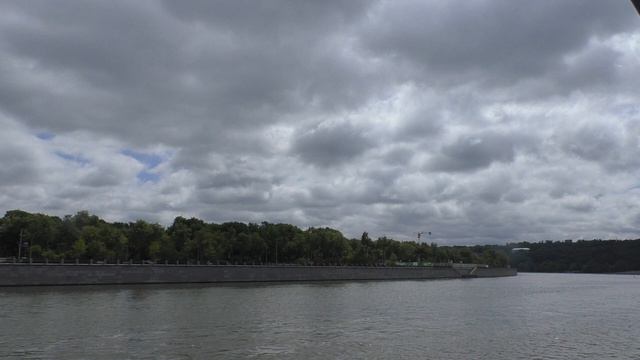 Москва-река от гостиницы Украина до Фрунзенской набережной смотреть онлайн