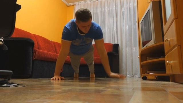 100 отжиманий от пола | 100 pushups in a row смотреть онлайн