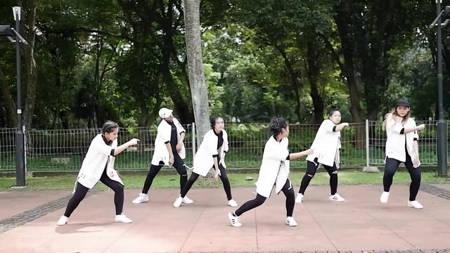 MODERN DANCE CHOREOGRAPHY INDONESIA смотреть онлайн