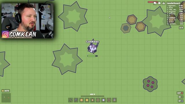 SURVIVAL BATTLE ROYALE?! - Moomoo.io смотреть онлайн