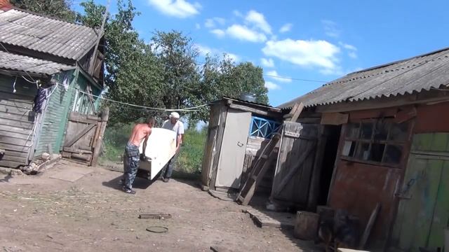 ДОМ СОЖРАЛИ МУРАВЬИ ХОЖУ ПО СОСЕДЯМ смотреть онлайн