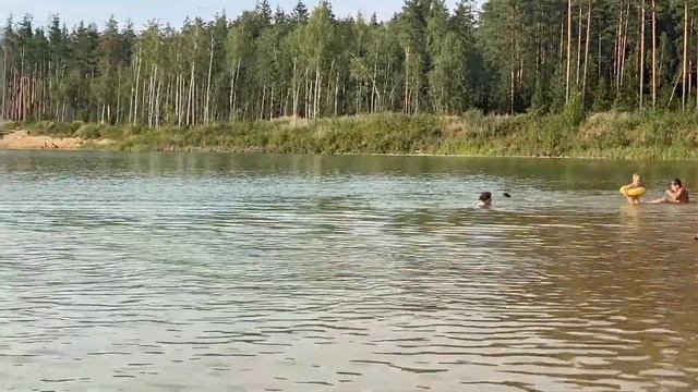 Дача. Идём купаться на карьер. смотреть онлайн