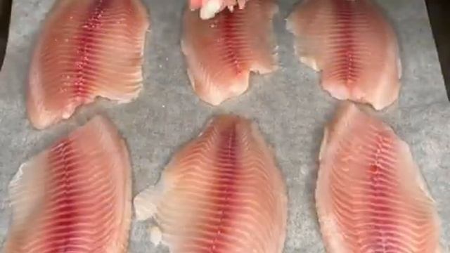 Как нашла этот рецепт, стала покупать любую рыбу без костей! Потрясающе вкусно! смотреть онлайн