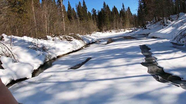 АПРЕЛЬСКАЯ РЫБАЛКА С ДРУЗЬЯМИ \ Часть 3 смотреть онлайн