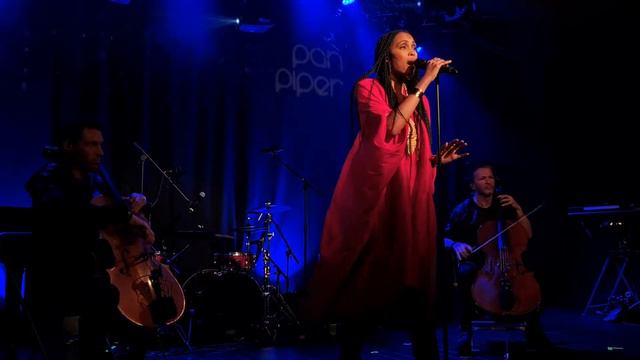 Imany - Bust Your Windows (Jazmine Sullivan), Live, Pan Piper, Paris, 13 October 2022, Voodoo Cello