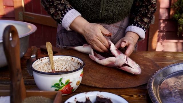 Kutum Levengi: A Delicious Kutum Fish Stuffed With Walnuts And Onion