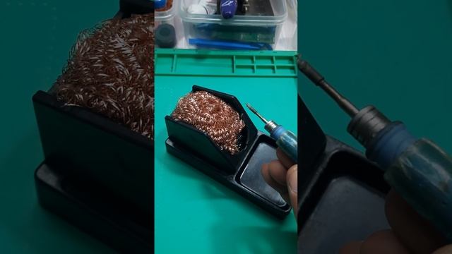 how to remove oxidation and durt from soldering iron bit using steel or copper wire crubber wires смотреть онлайн