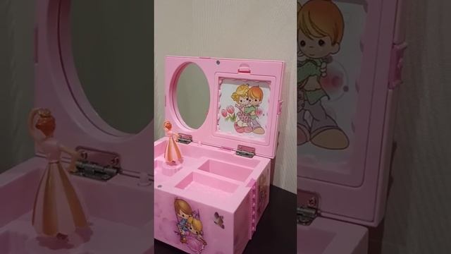 Розовая заводная шкатулка для украшений, с танцующей балериной + место для фоторамки смотреть онлайн