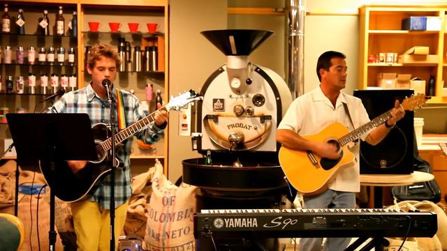 20120407 La Costa Coffee Open Mic-110.mov смотреть онлайн