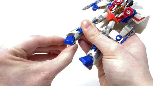 Transformers Cyberverse Deluxe Class Starscream Review