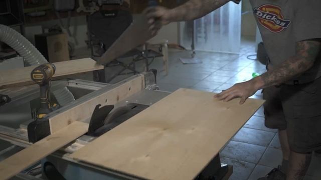 Швертбот из мусора смотреть онлайн