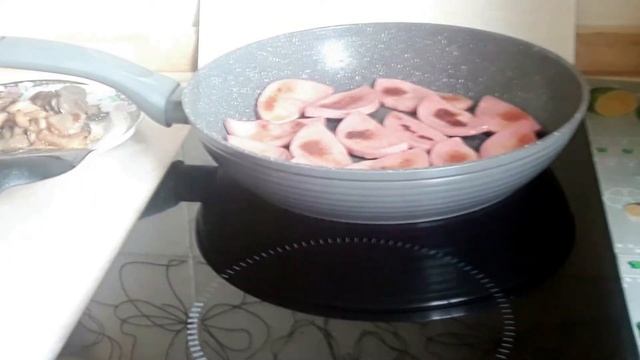 72/Пицца быстрый рецепт из слоеного теста в духовке смотреть онлайн