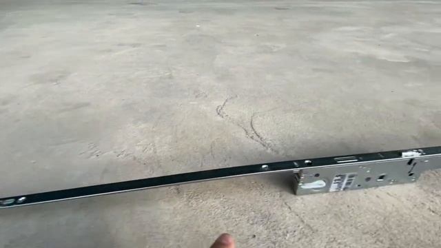 Замок для пластиковых дверей с роликовой защёлкой Maco 231360 смотреть онлайн