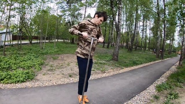 ГИГАНТСКИЙ РУЛЬ НА САМОКАТ 150 см // Пробуем Трюки смотреть онлайн
