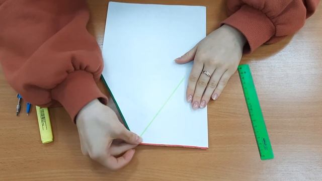 Опыт по перегибанию листа бумаги смотреть онлайн