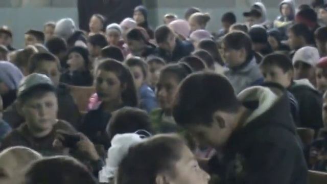 Благотворителный пасхальный праздник для детей села Баурчи 2016 Часть 1 смотреть онлайн