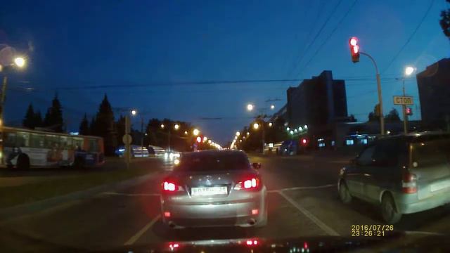 Е270НР21 левый поворот на красный смотреть онлайн