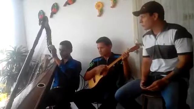 pesadilla entre las flores (cover) Roger maestre смотреть онлайн