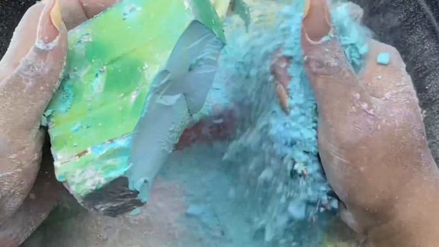 Fruity Pebbles Dyed Gym Chalk смотреть онлайн