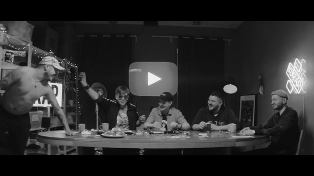 ЗАШКВАРНЫЙ СТОЛ #1 — Моменты с Паша Техник только смотреть онлайн