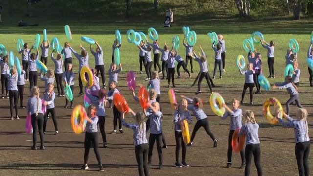 PÄRNUMAA TANTSUPIDU 2022 "Ükskord algab aega..." 29. mail 2022 Lavassaare staadionil, Pärnu linnas. смотреть онлайн