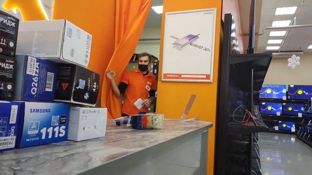 идём забирать диск Cyberpunk 2077