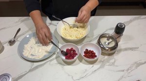 Ленивые творожные вареники с начинкой из свежих ягод!