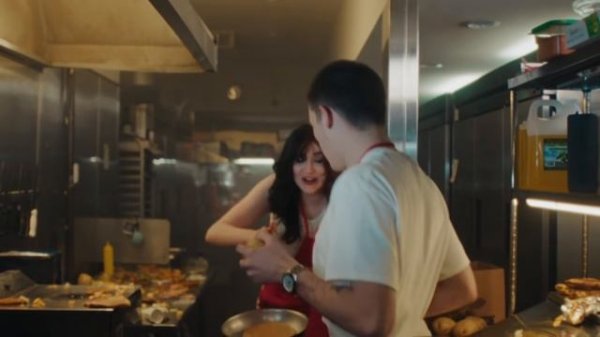 Клип Justus Bennetts, GAYLE - Don't Trip