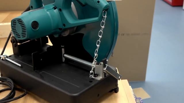 Máy cắt sắt Makita LW1401 смотреть онлайн