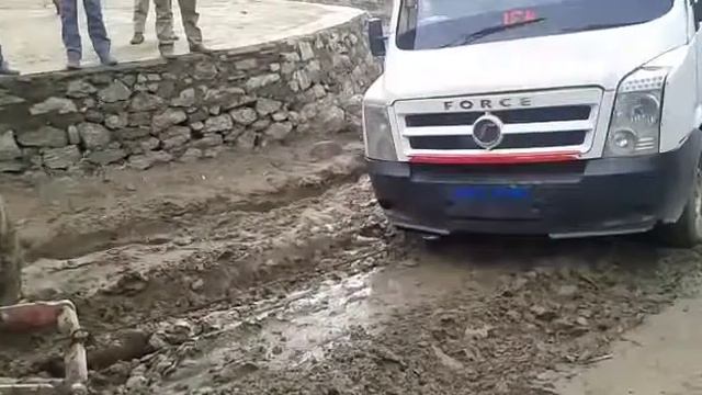 http://jkmonitor.org/index.php/articles/28990-miserable-life-of-rural-peoples-in-chenab-valley-road смотреть онлайн