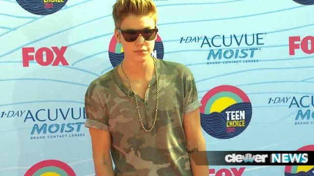 Justin Bieber Dating Model Ashley Moore?! смотреть онлайн