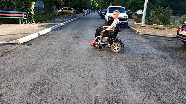 Небольшой момент прогулки смотреть онлайн