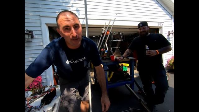 Building and Riding a custom 40+mph made E-moped in 3 days. смотреть онлайн