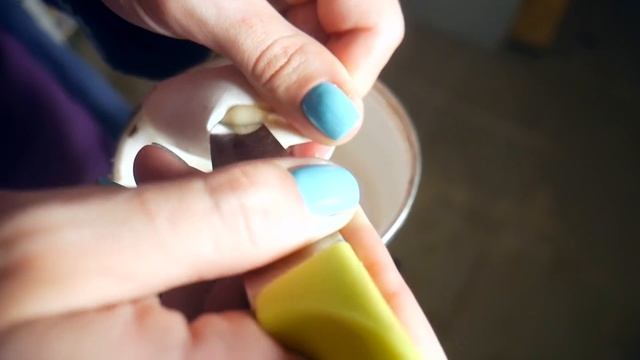 ВСКРЫВАЕМ ПЕРВОЕ ЯЙЦО ОТ ВАРАНА. Начался процесс!