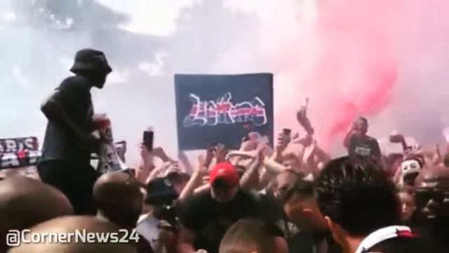 PARIGI ACCOGLIE BUFFON смотреть онлайн